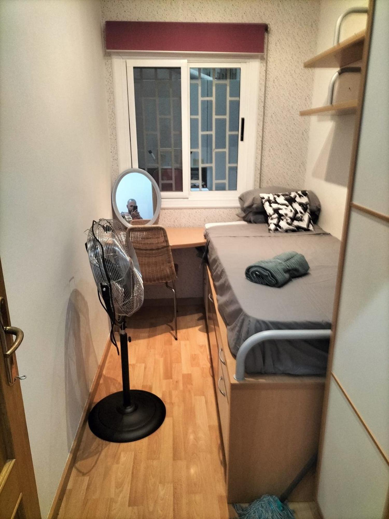 Habitacion En Piso Compartido Cerca Del Camp Nou ロスピタレート・デ・リョブレガート エクステリア 写真